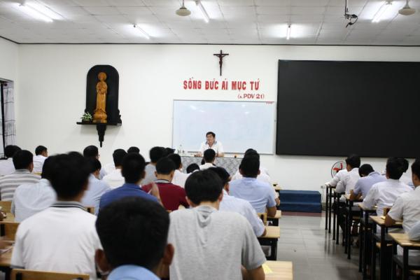 Tĩnh Tâm Năm Đại Chủng Viện Huế: Bài 6: Thể Hiện Vai Trò Mục Tử