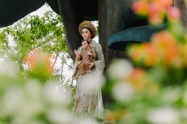 Bài Hát "Tìm Kiếm Cùng Với Mẹ Maria"