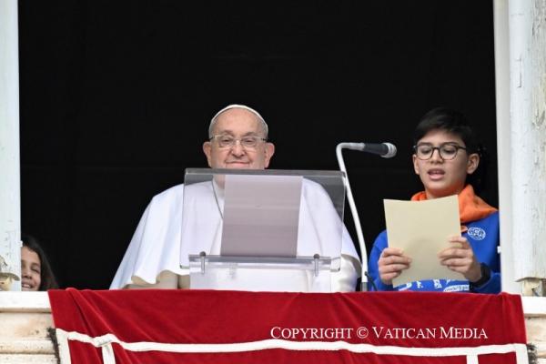 Kinh Truyền Tin Chúa Nhật III  Thường Niên Năm C: Năm Thánh Là Cơ Hội Để Đối Mới Cuộc Gặp Gỡ Của Chúng Ta Với Chúa Kitô